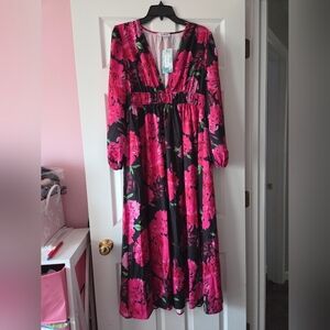 Women's floral maxi dress size L NWT